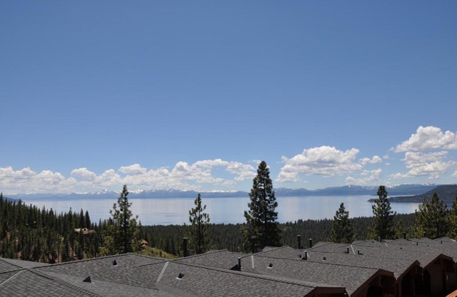Bitterbrush - 400 Fairview Boulevard - very close to Diamond Peak and beaches - WSTR21-0086 - Tax ID W4900 - Max 7 people, 2 cars parking in carports
