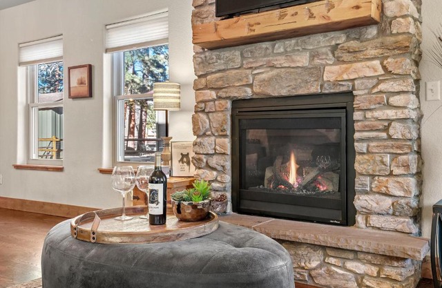 Black Bear Cabin with Hot Tub