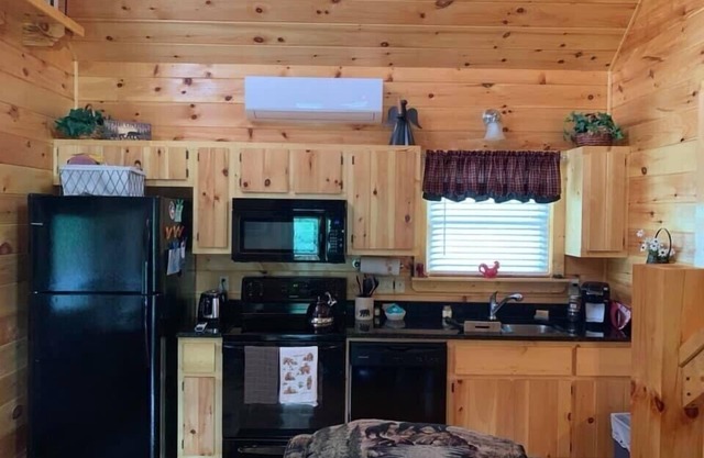 Black Bear Retreat “The Perfect Getaway”