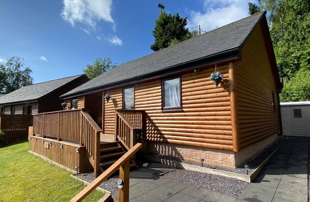 Blairgowrie Luxury 3 Bed Lodge with Hot Tub