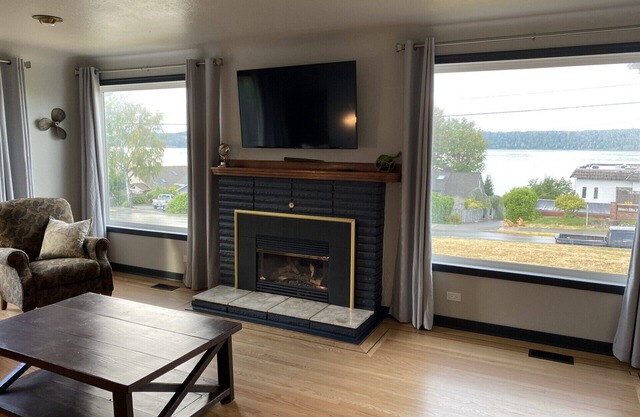Blue Anchor Starboard Suite