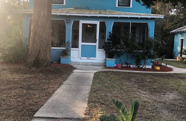 Blue Breeze Manor 4 Bedroom House near Daytona Beach , Disney, Blue Springs Park