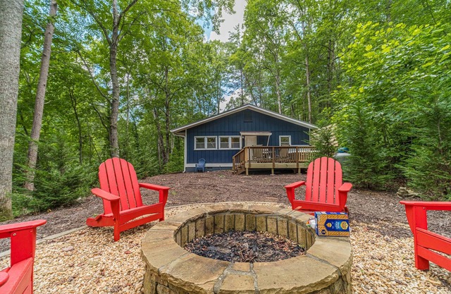 Blue Burton Bungalow | Mountain Escape Near Lake Burton w/Hot Tub and Games