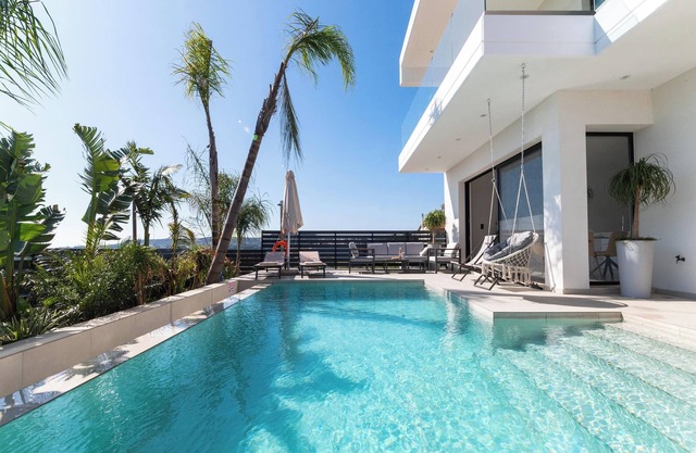 Blue Hills Villa