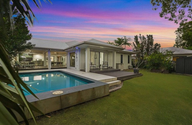 Blue Lagoon Haven – A Serene Tropical Getaway