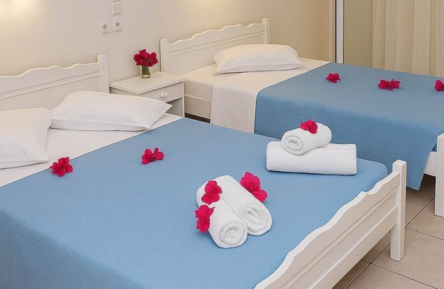 Blue Lake Holiday Homes - Keri Summer Escape