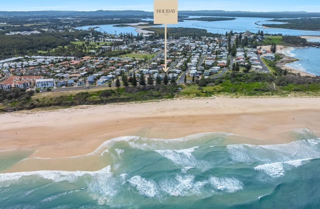 Blue Pacific 3 | Views Across Pippi Beach