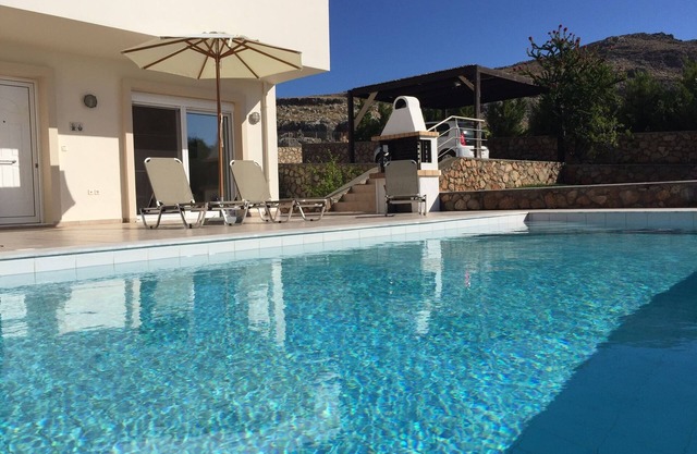 Blue Ray villa Private Pool and Great Sea Views. EOT licenced Lindos/Pefkos