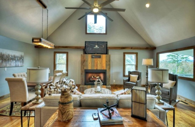Blueberry Ridge| Book 2 nights, stay 3 nights!