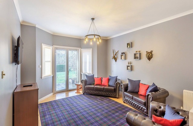 Bluegrass Retreat on the River Ness