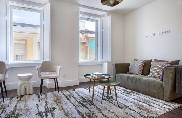 Blueground | Oeiras, furnished + full kitchen