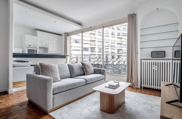 Blueground | Trocadero, fully furnished