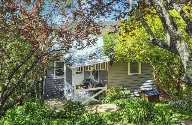 BONNIE BRAE COTTAGE, a cosy miners cottage in Hepburn Springs