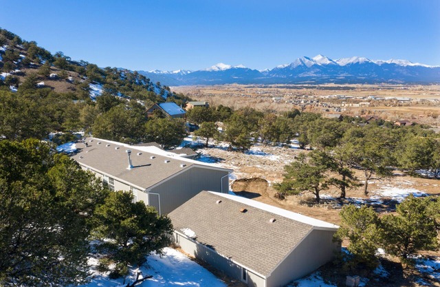 Book NOW for Fall Events and Colors! In Mountains, 5 mins from Downtown Salida!