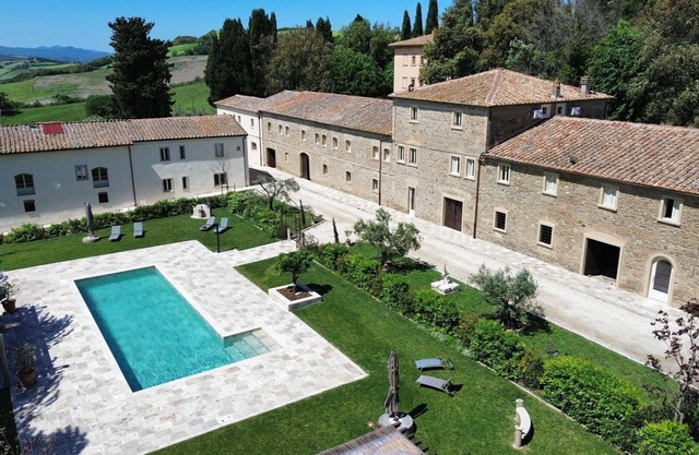 Borgo Ariano 4 – Apartment with pool
