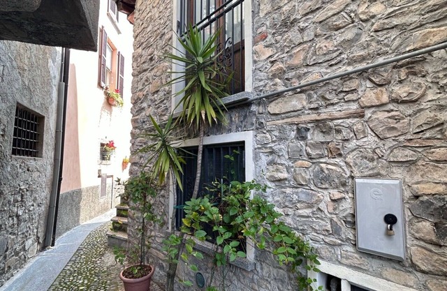 Borgo House. Characteristic stone cottage in the historic hamlet Casanova.