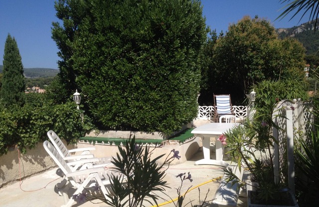 Bougainvillea full center in villa T2 58m2 terrace/garden + private garage