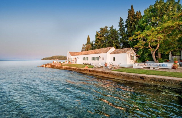 Boukari Bay - Eight Bedroom Villa, Sleeps 16