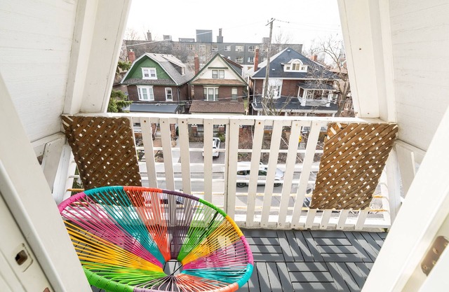 Boutique Penthouse Designer style 1 BR Suite w/2 Balconies in Toronto Downtown