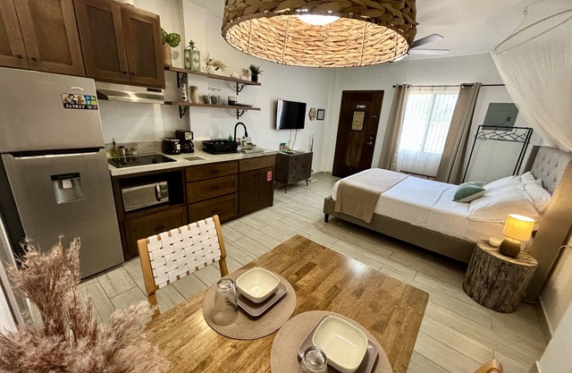 Boutique Residence with Patio - Location, All Essentials, Free Bikes