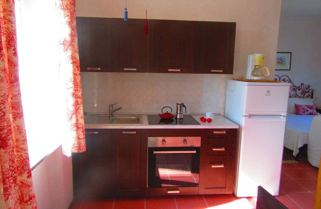 Boutique Studio Apartment in Roero Wine Area of Piedmont, near Asti and Alba.