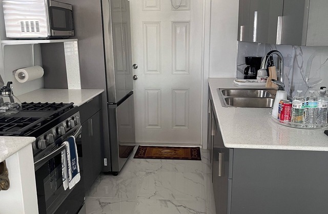 Brand new 2-bedroom cottage, Harts Exuma across the street from the beach