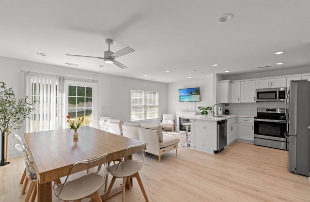 Brand-New 3BR-3BA Family Home in Little River - All King Beds, Minutes to NMB &