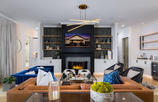 Brand New 5-Star Stylish House Minutes to Old Town