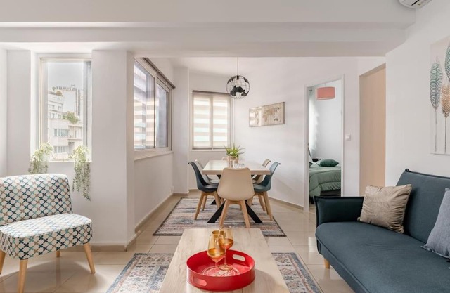 Brand New Bright modern 6bdr apt-1min to Acropolis