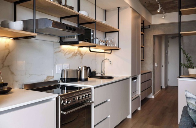 Brand New Elegant Studio, Sea Views, Aircon, Pool