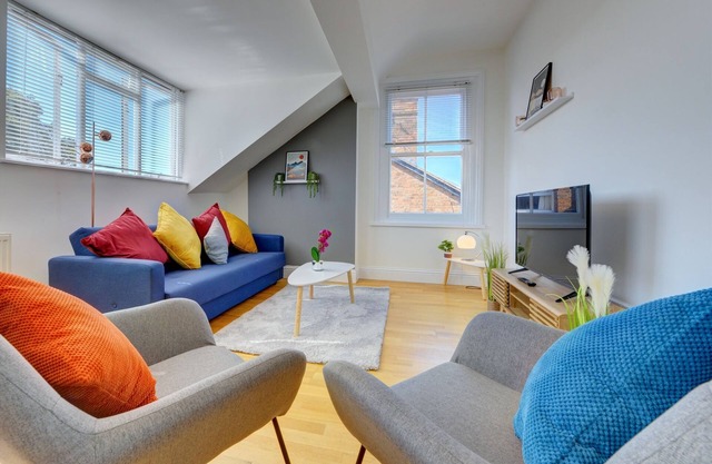 Brand new bright & spacious apartment with views over Leamington Spa