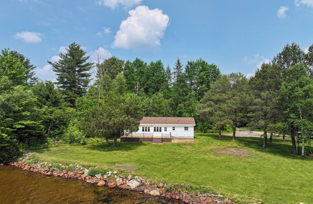 Brand NEW Renovated Lakefront Cabin on Lake Chateaugay with Beach Access.