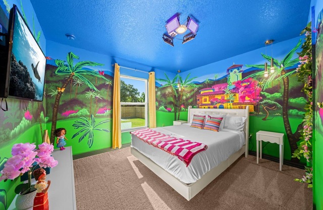 Brand New Theme House w Game Room : Encanta Magical
