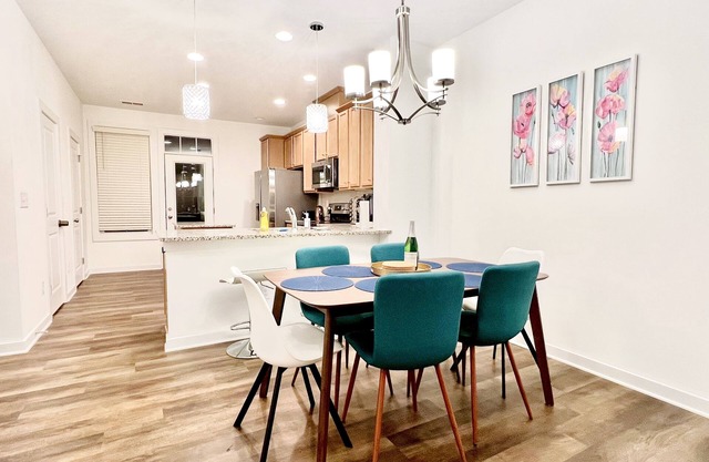 Brand new townhouse with Charlotte city view