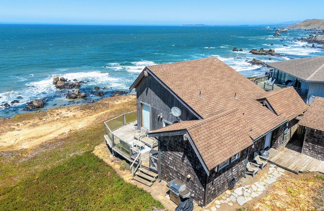 BreakingWaves-Let the Waves Lull You to Sleep!The Ocean IS your Backyard!WIFI