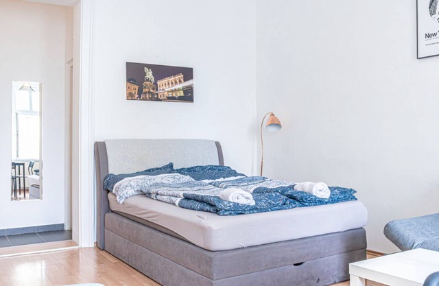 Breathtaking 2BR Apt Modern Design/Near Schönbrunn