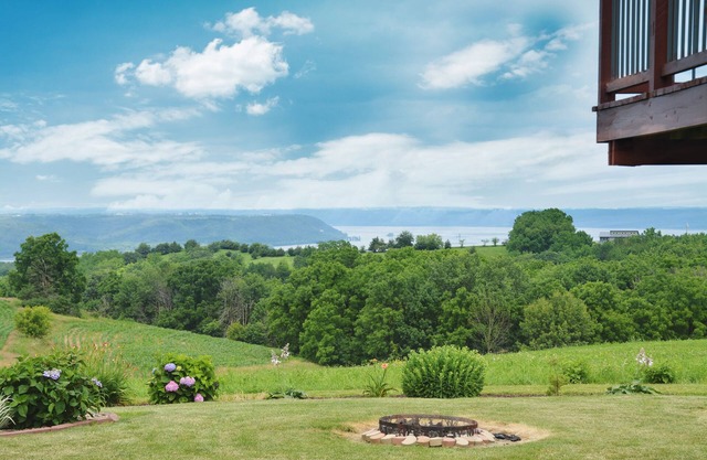 Breathtaking Mississippi Views at Varo View Cabin