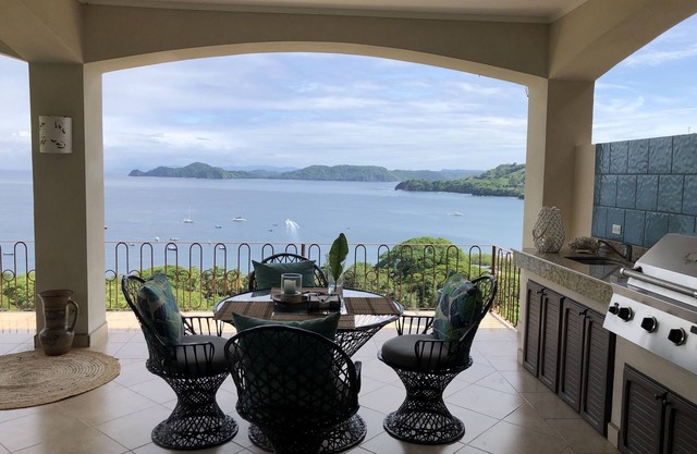 Breathtaking panoramic ocean view Penthouse Condo.