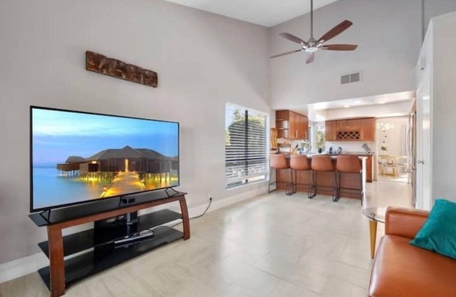Breathtaking views, close to the ocean and canyonn