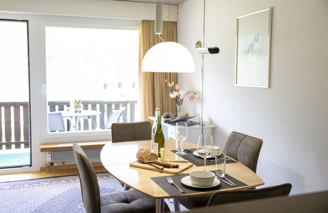 Brentschpark No. 28: Charming renovated 2.5-room flat in the quiet located Brentschpark