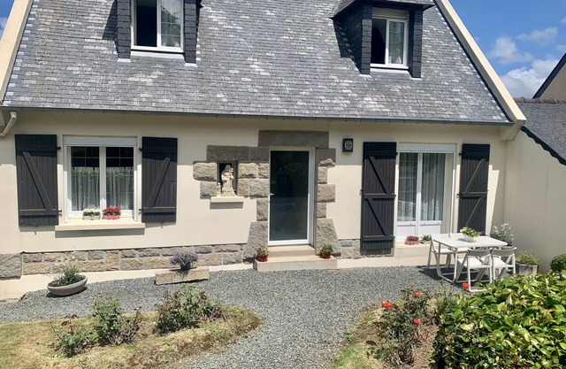 Breton house between land and sea