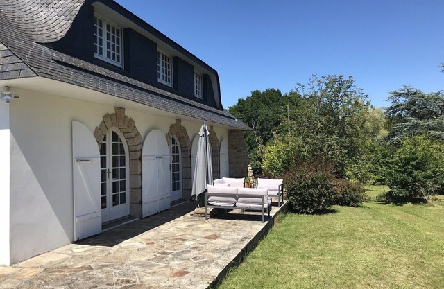 Breton house renovated, 4km from Belon