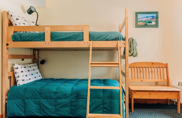 Bretton Woods, Free Hiker Breakfast, Hike/Ski Trail Access, Shared Bath