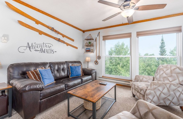 Brian Head Ski Condo, 2 Bed, 2 Bath, Pool, Jacuzzi, Main Building, Elevator