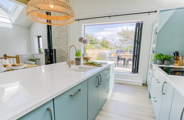 Brig y Don - a sea view that sleeps 8 guests in 4 bedrooms