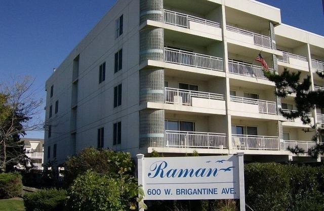 Brigantine's 'Raman Beach Resort'-Oceanfront Complex W/Pool