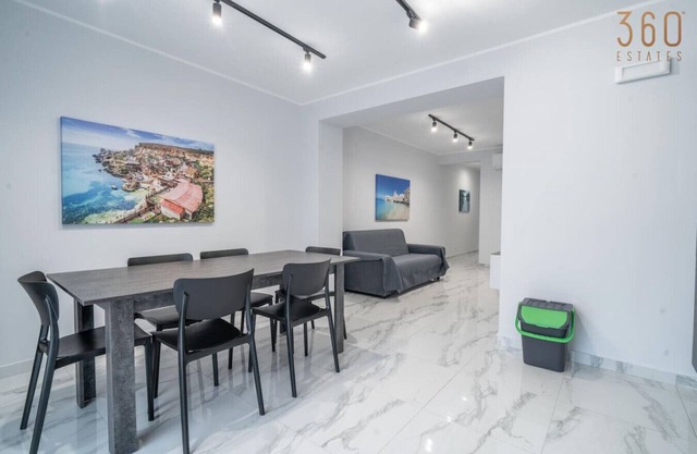 Bright 2BR home Near Sea with Ac's in St Julians