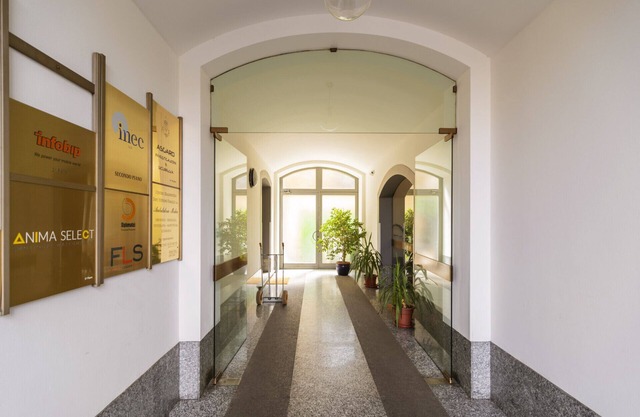 Bright and Central Studio - perfect location for city tourism