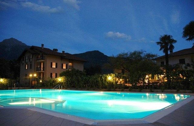 Bright and modern apartments with pool and beach and luxurious villas on the S