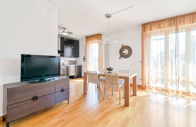 Bright and spacious 100- sqm 2-bedroom apartment of located on the second floor of a building without a lift that can accommodate up to 5 people!The apartment is located on a quiet street, closed to traffic and it boasts a sunny 12sqm terrace.Equipped wi